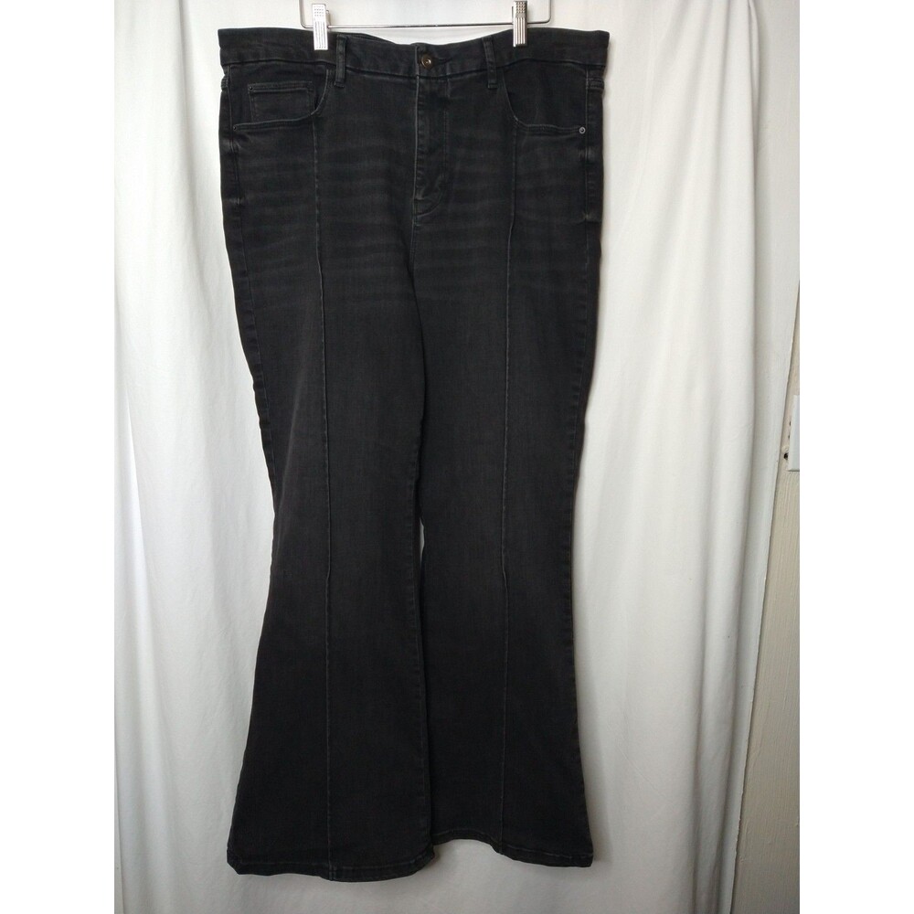 NWOT Ryegrass Women's Size 18 High Rise Flare Black Jeans front legs seam accent